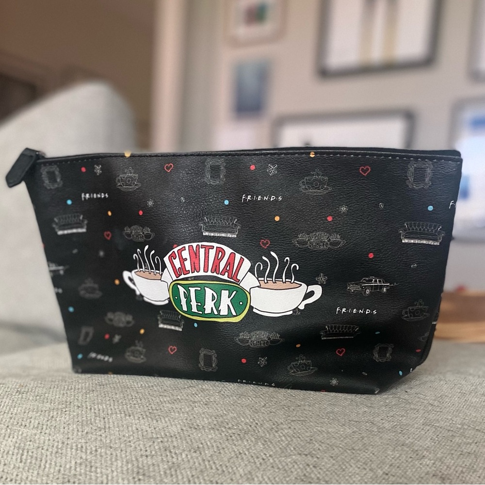**OFFERS WELCOME** Friends TV Show Central Perk Makeup Cosmetic Bag ✨
